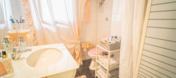 4 rooms Apartment in Bari, Italy No. 20284 21