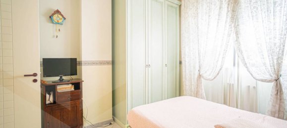 4 rooms Apartment in Bari, Italy No. 20284 25