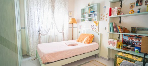 4 rooms Apartment in Bari, Italy No. 20284 24