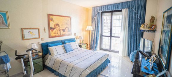 4 rooms Apartment in Bari, Italy No. 20284 4