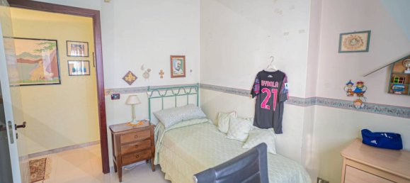4 rooms Apartment in Bari, Italy No. 20284 16