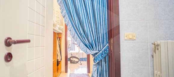 4 rooms Apartment in Bari, Italy No. 20284 12