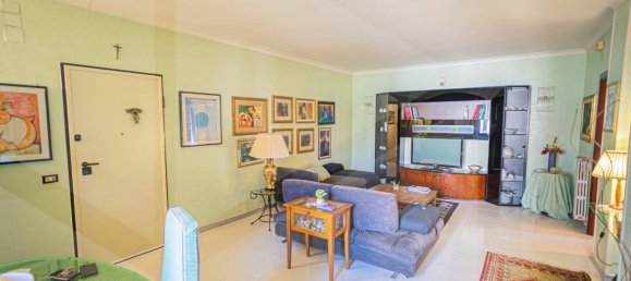 4 rooms Apartment in Bari, Italy No. 20284 2