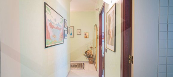 4 rooms Apartment in Bari, Italy No. 20284 19