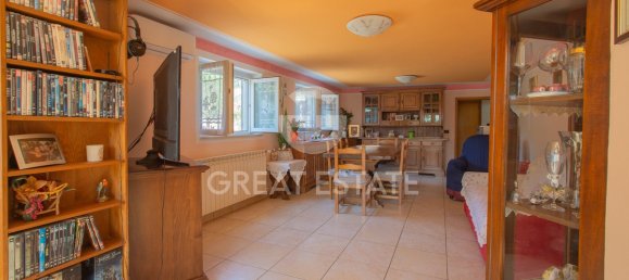 Villa de 4 dormitorios en Castiglione del Lago, Italy No. 332812 10