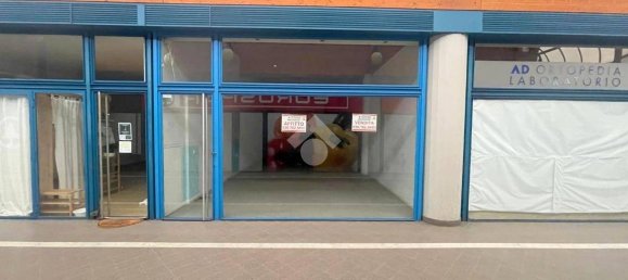 Коммерческая недвижимость 70м² в Брешиа, Италия № 163524 22