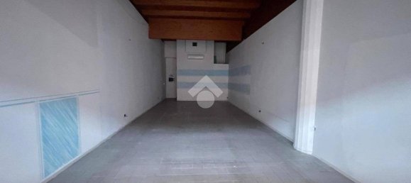 Коммерческая недвижимость 70м² в Брешиа, Италия № 163524 5