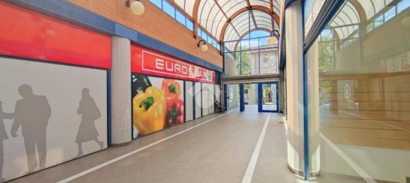 Коммерческая недвижимость 70м² в Брешиа, Италия № 163524 7