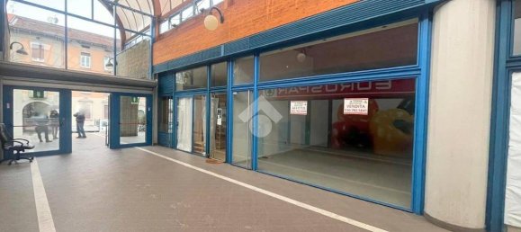 Коммерческая недвижимость 70м² в Брешиа, Италия № 163524 6