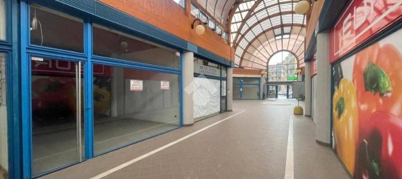 Коммерческая недвижимость 70м² в Брешиа, Италия № 163524 11