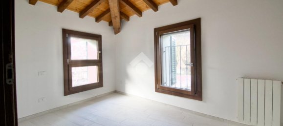 Квартира с 3 комнатами в Реджо Эмилия, Италия № 2447 31