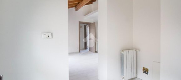 Квартира с 3 комнатами в Реджо Эмилия, Италия № 2447 29