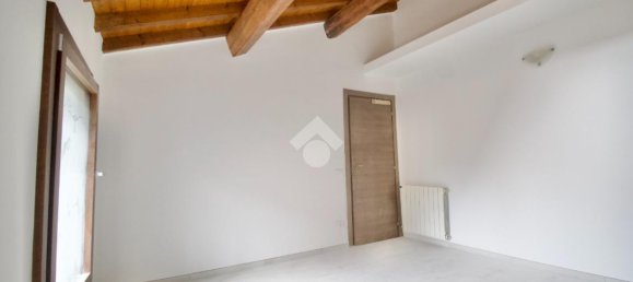 Квартира с 3 комнатами в Реджо Эмилия, Италия № 2447 30