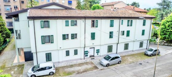 Квартира с 3 комнатами в Реджо Эмилия, Италия № 2447 40