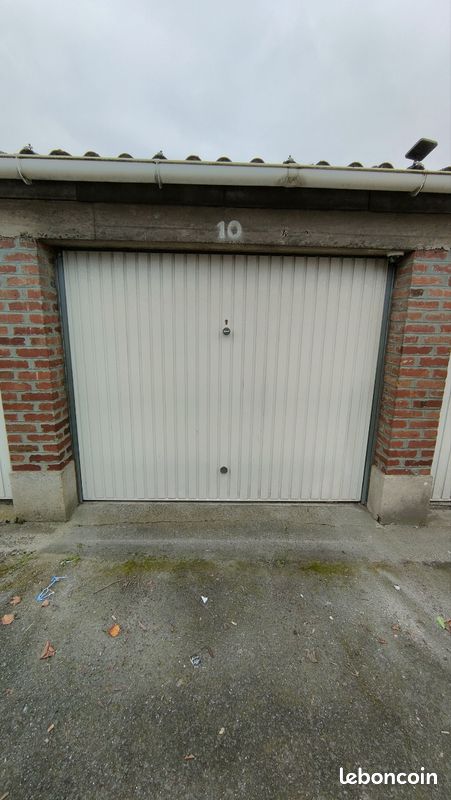  مرآب في Valenciennes, France رقم 331945