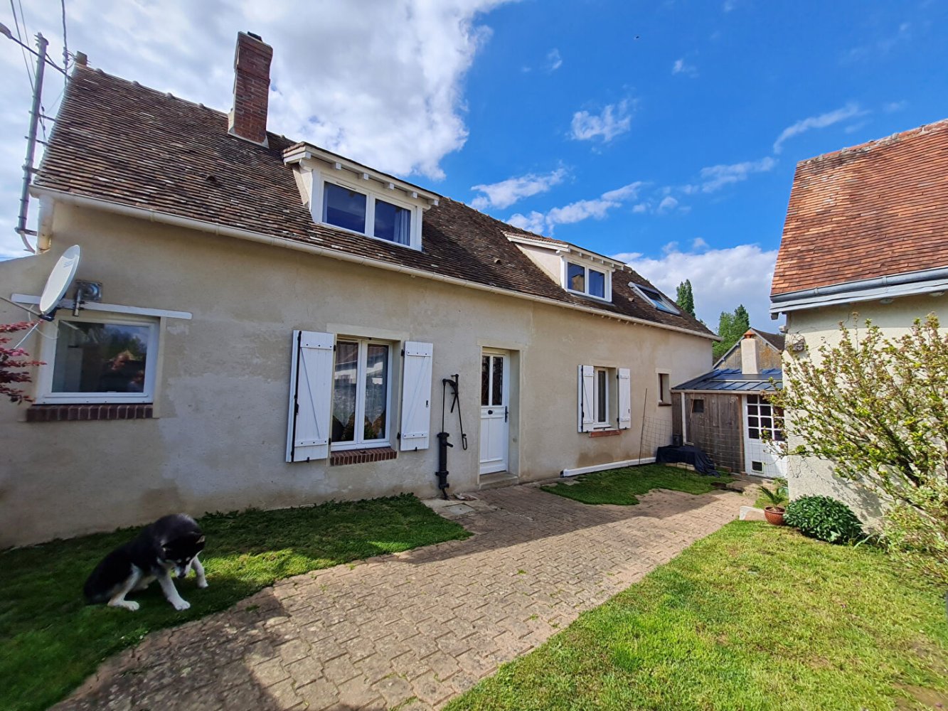 2 bedrooms House in Neron, France No. 57960