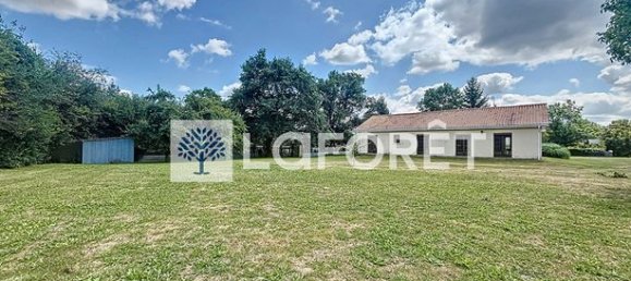 4 bedrooms House in Deux-Sevres, France No. 315501 12