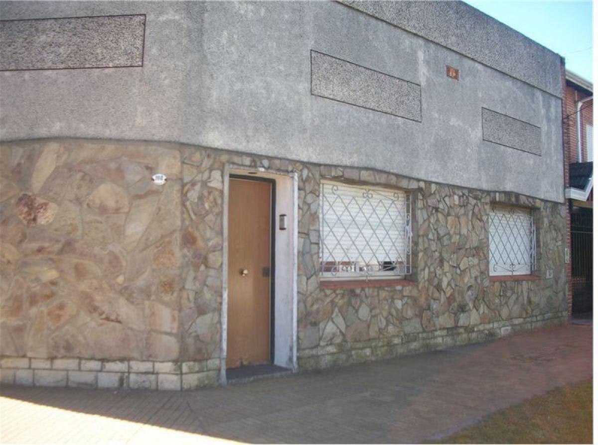 3 bedrooms House in Lomas de Zamora, Argentina No. 2803