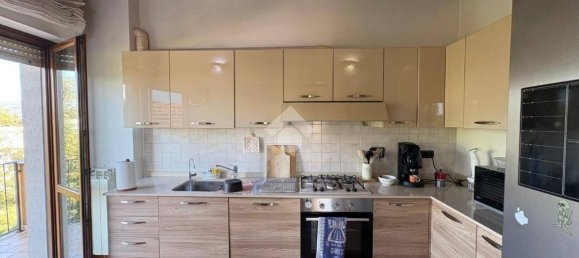 3 Schlafzimmer Wohnung in Bastia Umbra, Italy, Nr. 356569 5