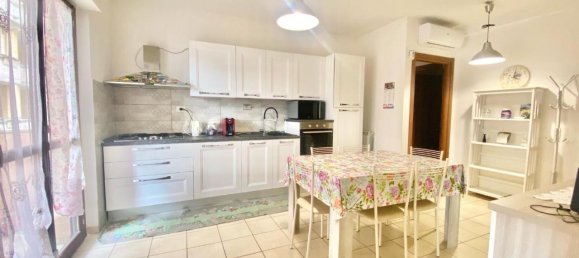 Apartamento de 3 habitaciónes en Latina, Italy No. 75458 3
