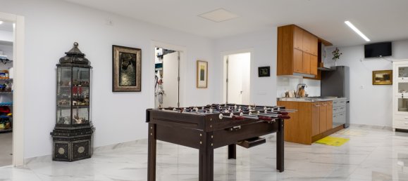 4 Schlafzimmer Villa in Malaga, Spain, Nr. 136915 30