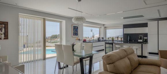 4 Schlafzimmer Villa in Malaga, Spain, Nr. 136915 16