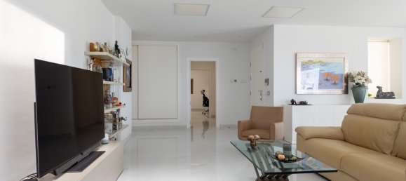 4 Schlafzimmer Villa in Malaga, Spain, Nr. 136915 13