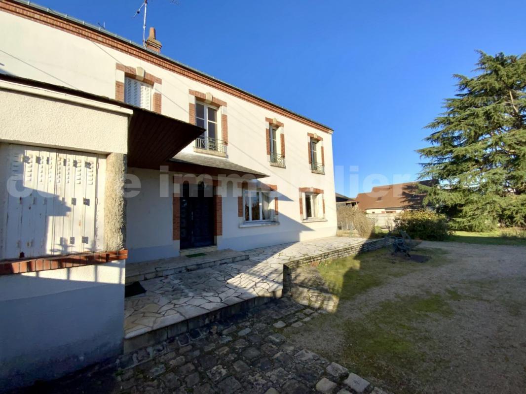 4 Schlafzimmer Haus in Saint-Jean-le-Blanc, France, Nr. 83483