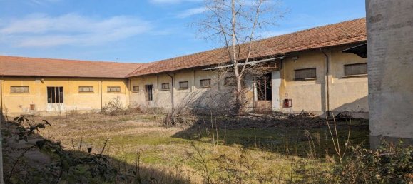 Дом с 25 комнатами в Трино, Италия № 145213 8