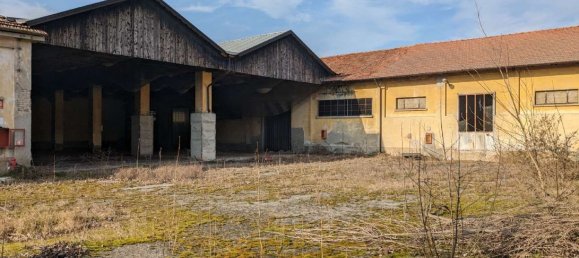 Дом с 25 комнатами в Трино, Италия № 145213 16