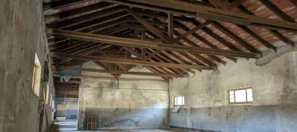 Дом с 25 комнатами в Трино, Италия № 145213 5