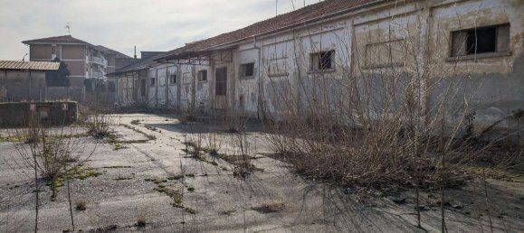 Дом с 25 комнатами в Трино, Италия № 145213 18