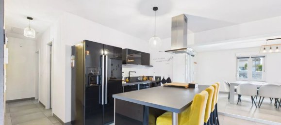 Casa de 3 dormitorios en Creutzwald, France No. 157632 13