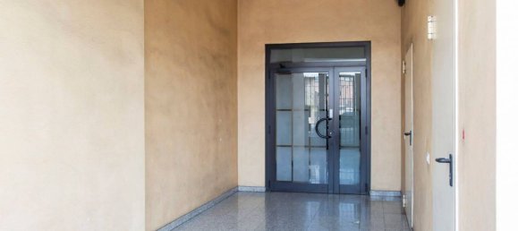 Studio in Milan, Italy No. 241662 16