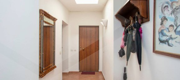 Studio in Milan, Italy No. 241662 13