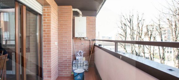 Studio in Milan, Italy No. 241662 11