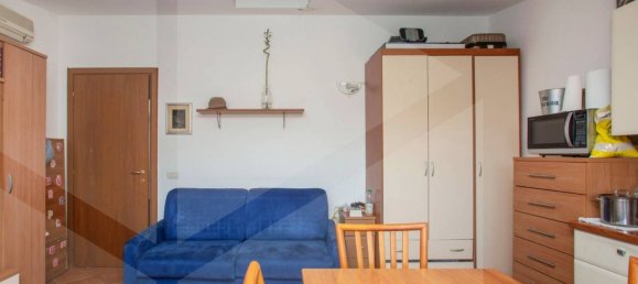 Studio in Milan, Italy No. 241662 5