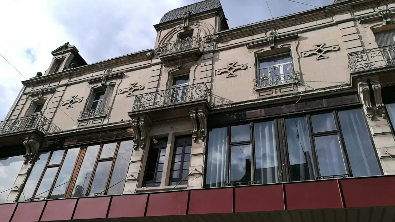 3 bedrooms Apartment in Cusset, France No. 344897