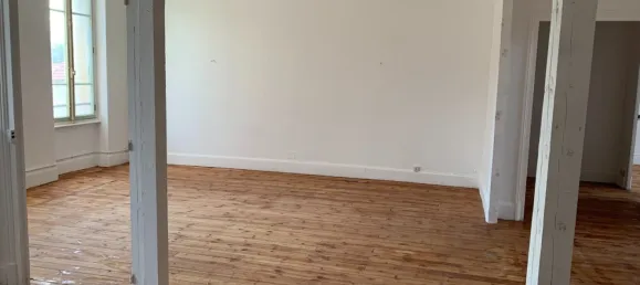 3 bedrooms Apartment in Cusset, France No. 344897 4