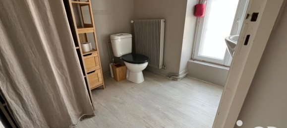 Casa de 4 habitaciónes en La Ville-es-Nonais, France No. 323911 11