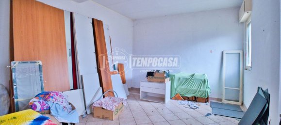 2 rooms Apartment in Cameri, Italy No. 228354 9