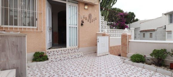 Бунгало с 2 спальнями в Гуардамар-дель-Сегура, Испания № 178468 2