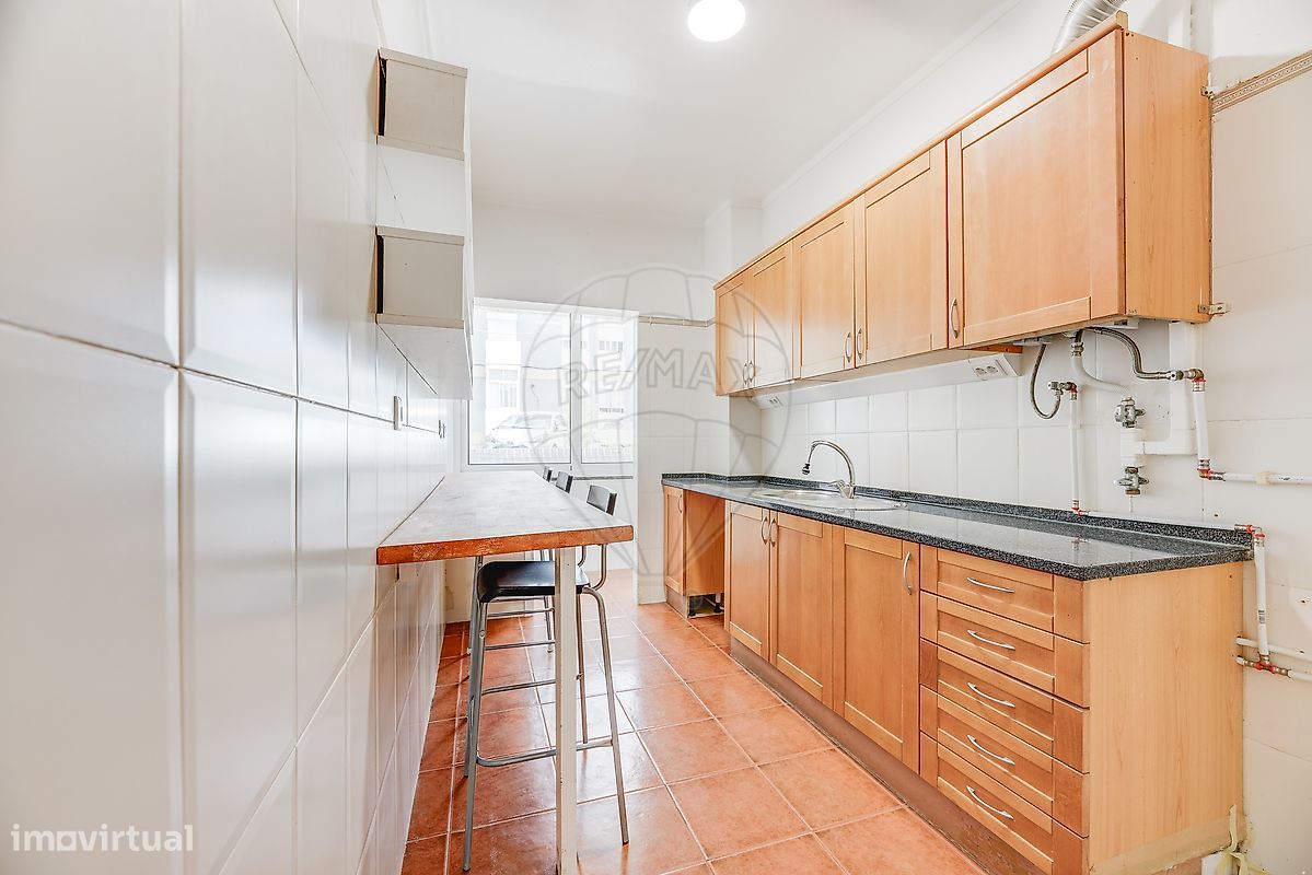 3 bedrooms Apartment in Cascais, Portugal No. 256286