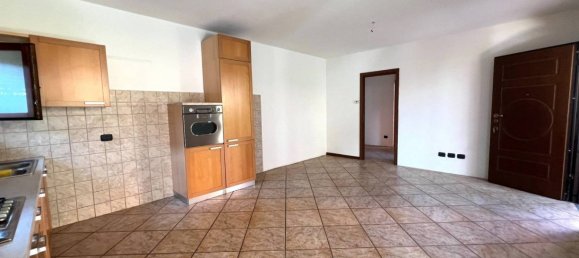 1 bedroom Apartment in Binago, Italy No. 293903 11