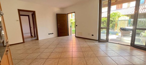 1 bedroom Apartment in Binago, Italy No. 293903 10