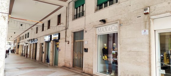 3 rooms Apartment in Civitavecchia, Italy No. 220559 6