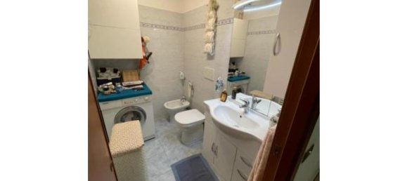 3 bedrooms Apartment in Rome, Italy No. 253001 2