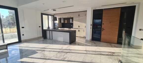 5 bedrooms Villa in Kusadasi, Turkey No. 20869 2