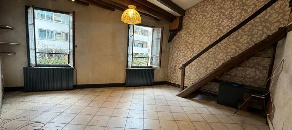 1 bedroom Duplex in Paris, France No. 167302 3