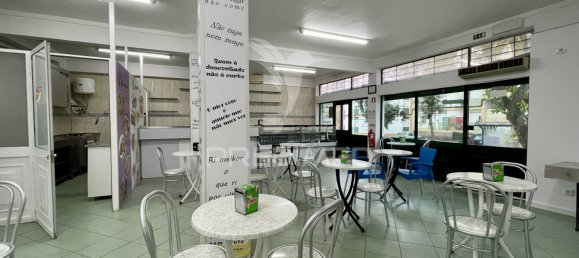 Gewerbliche Immobilie in Almada, Portugal 90m², Nr. 86723 5